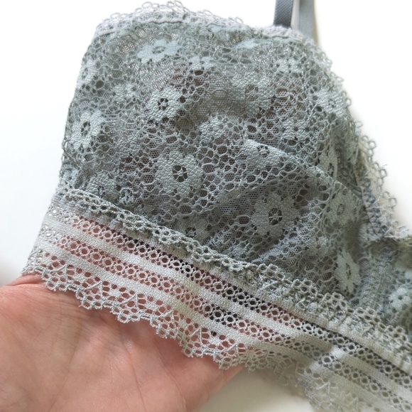 Victoria's Secret Semi Sheer Floral Lace & Mesh Unlined Bralette Dusty Blue S - Picture 6 of 12